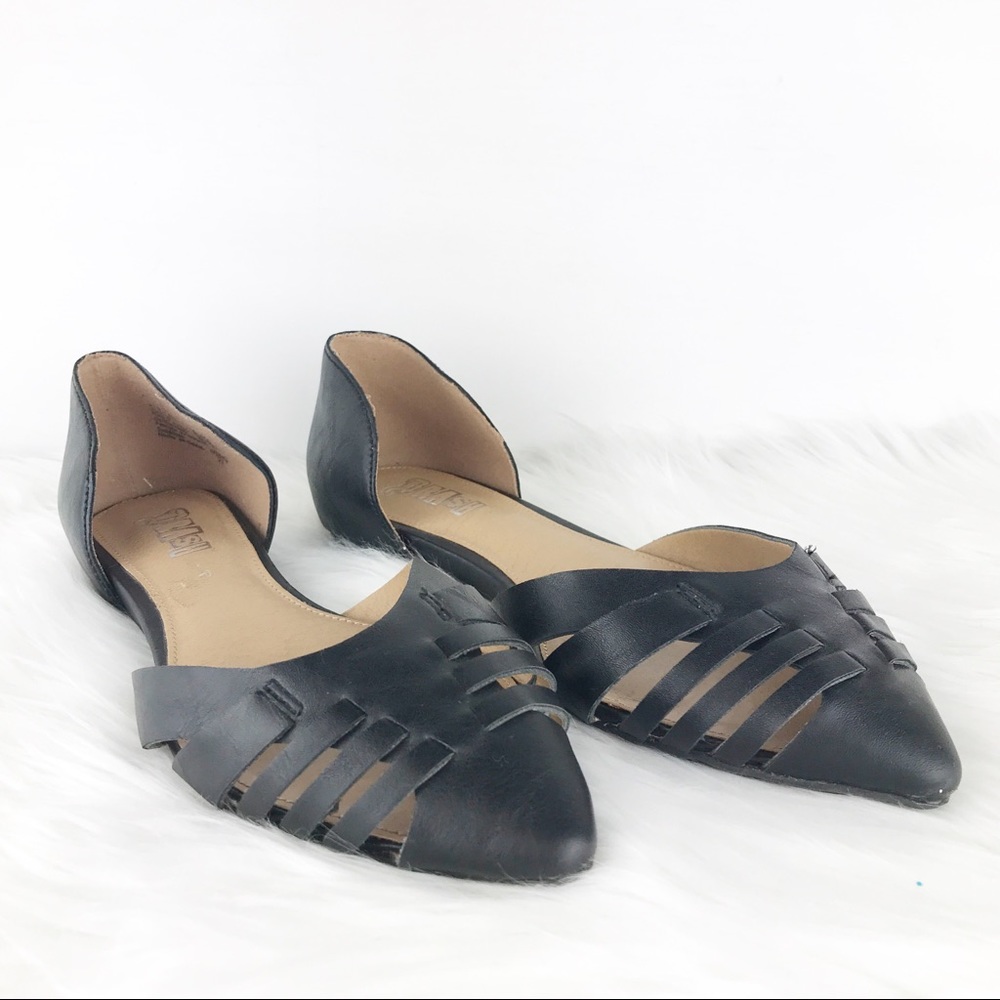 Brash Black Caged Pointed Toe Flats Size 6.5